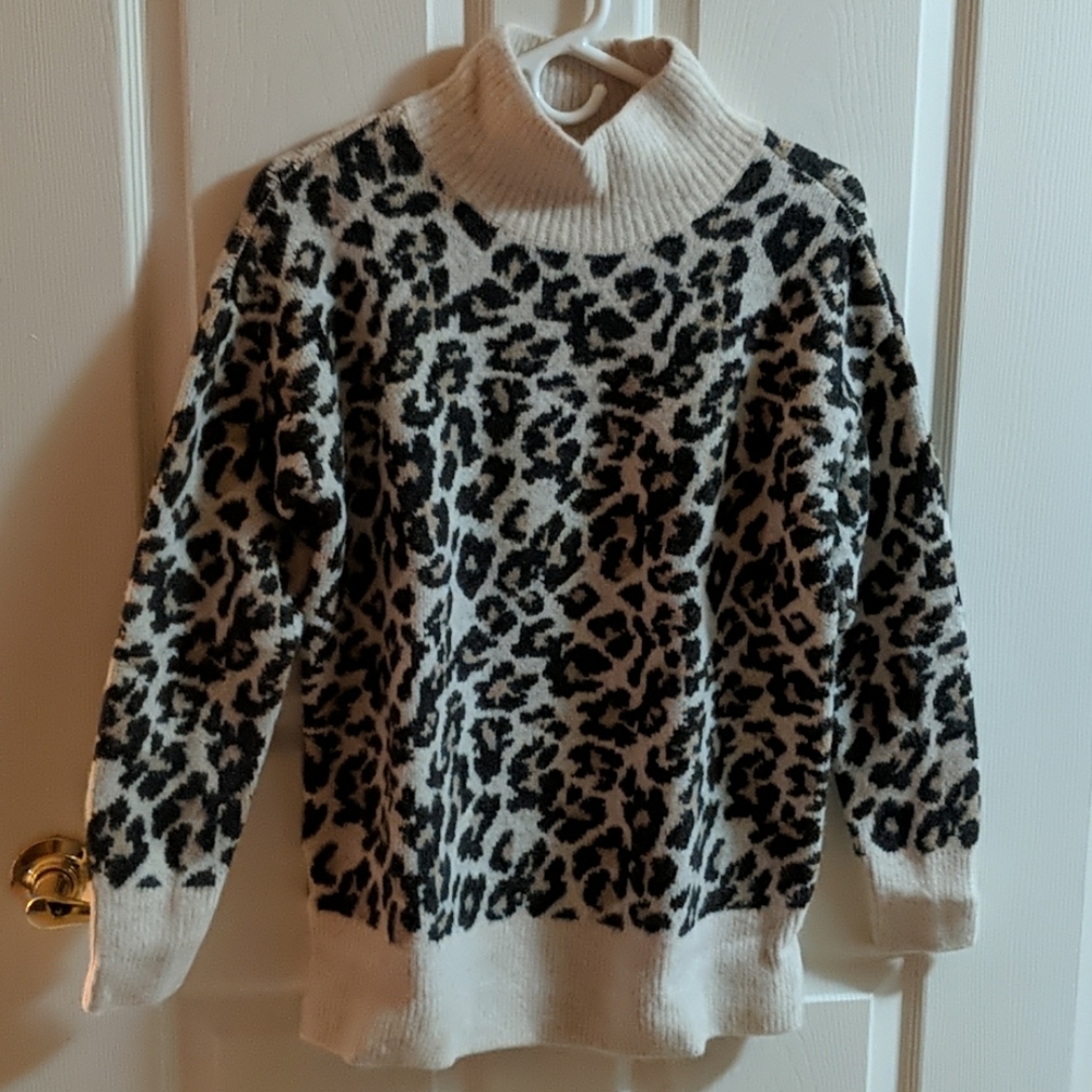 🎉 Host Pick NWT Maternity Leopard Print Sweater